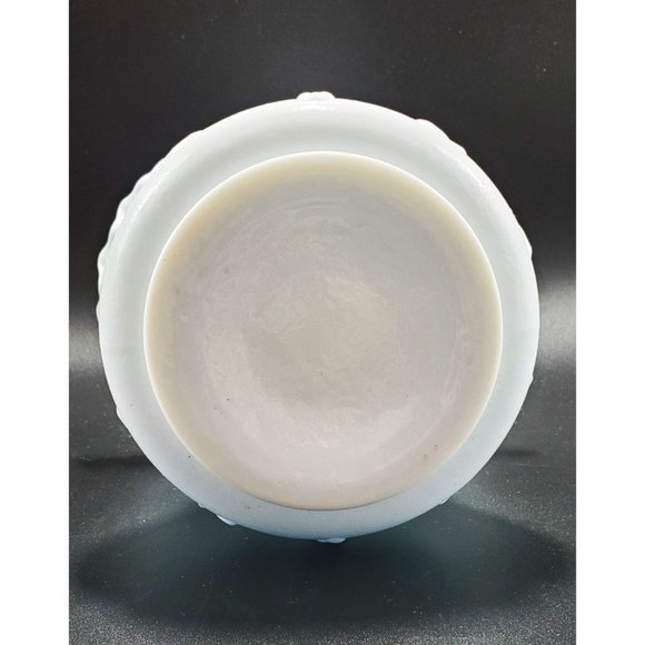 Kanawha VTG Cased Milk Glass Ruffled Bride Basket Grapevine Design White & Blue - Picture 7 of 7